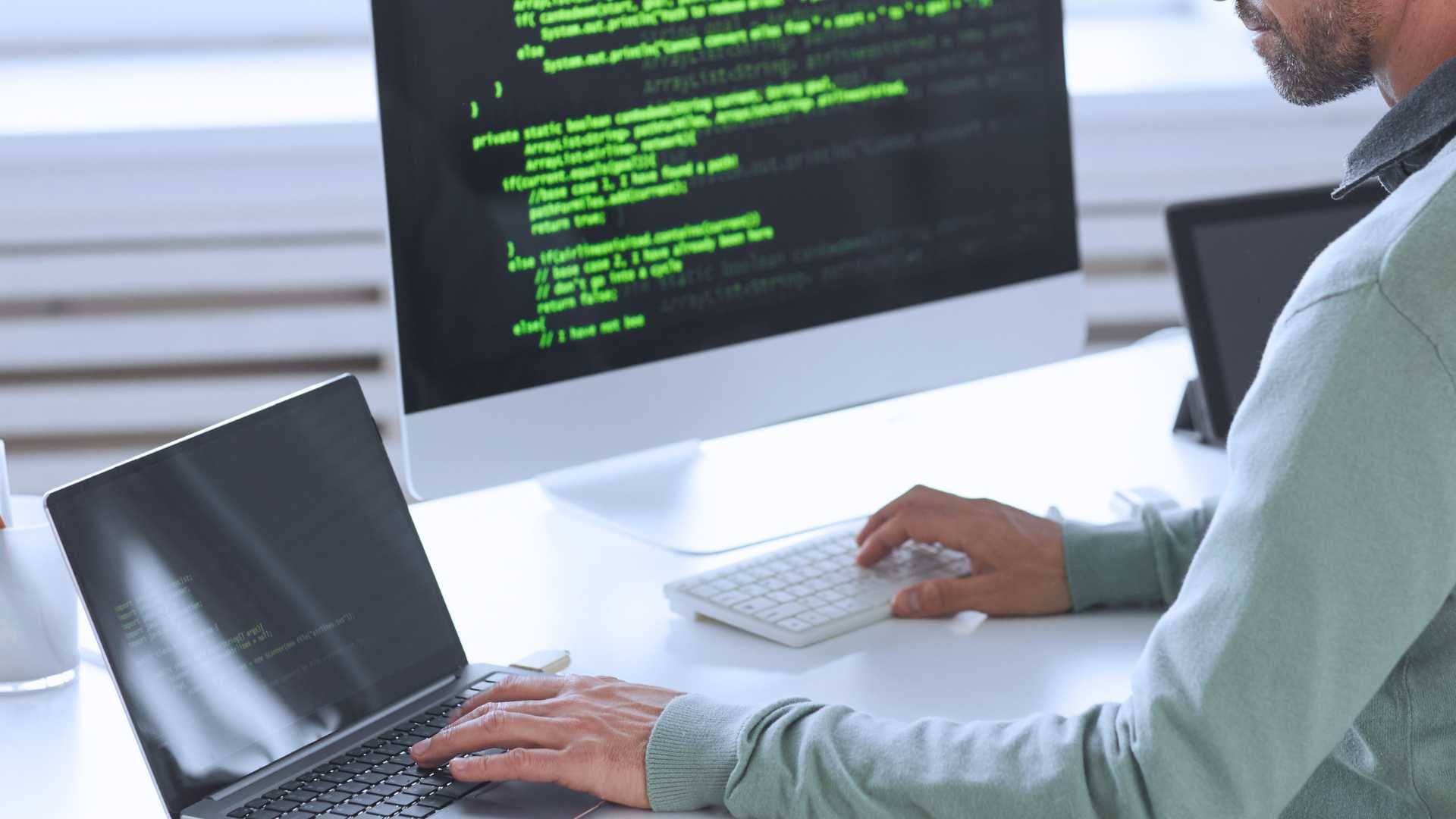 【2025新卒限定】【Webサービス系エンジニア・プログラマ】研究・開発・設計エンジニア職（熊本県）
